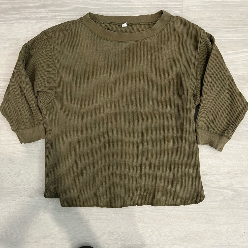 Uniqlo 3/4 Sleeve Waffle Shirt in‎ Olive Green Size Medium